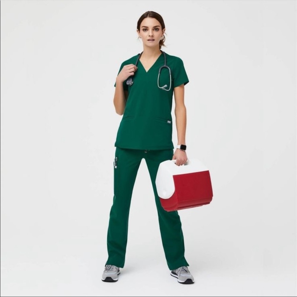 Figs Hunter Green Scrub Set